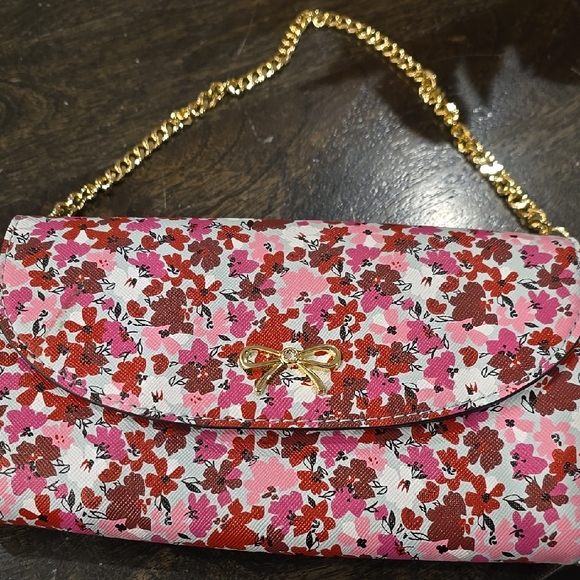 no brand Handbags - Elegant Floral Clutch with Gold Chain